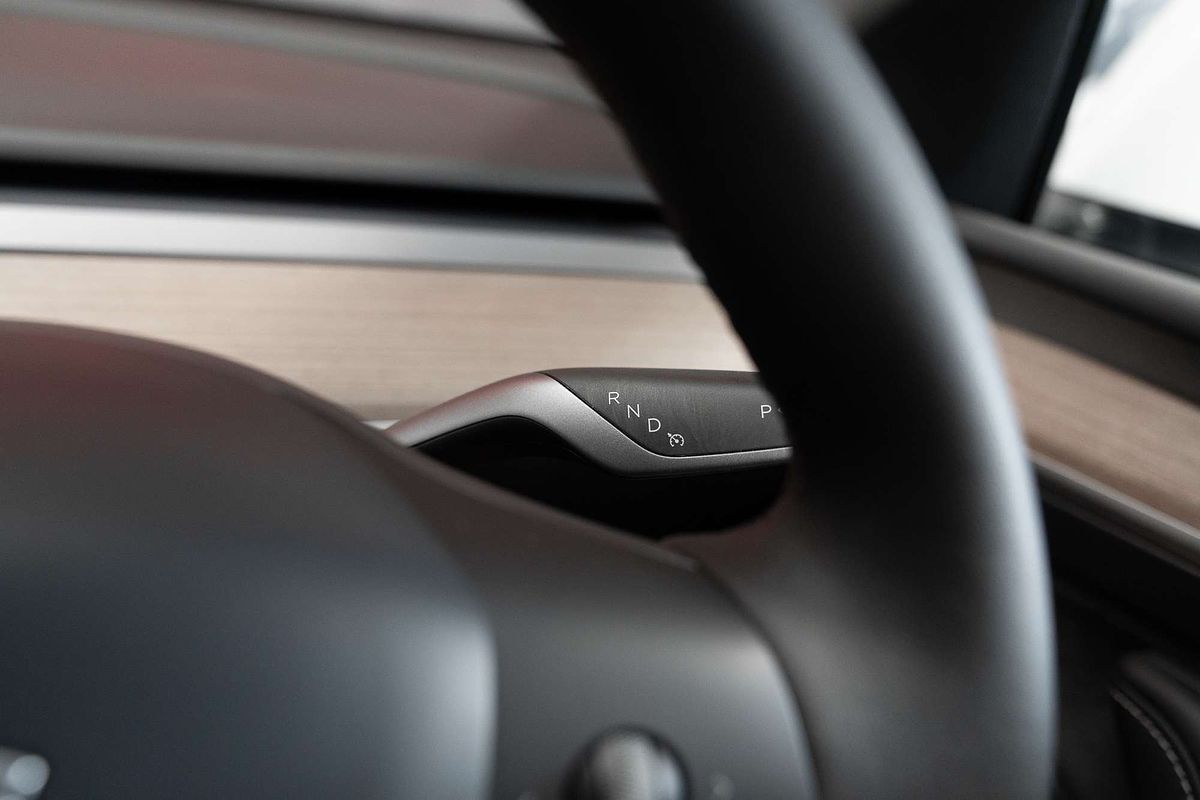 2022 Tesla Model Y Rear-Wheel Drive