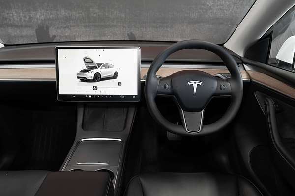 2022 Tesla Model Y Rear-Wheel Drive