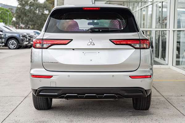 2022 Mitsubishi Outlander ES ZM