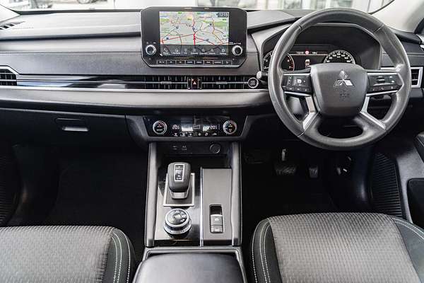 2022 Mitsubishi Outlander ES ZM