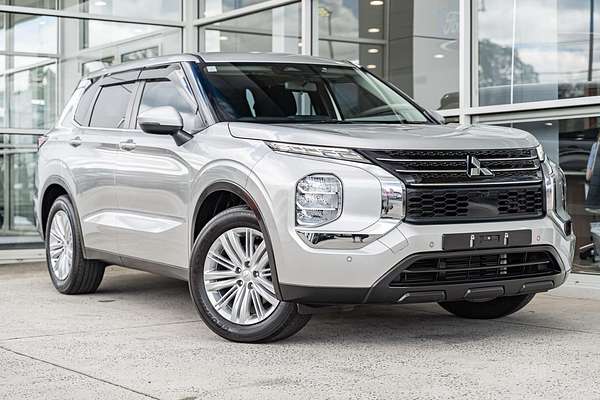 2022 Mitsubishi Outlander ES ZM