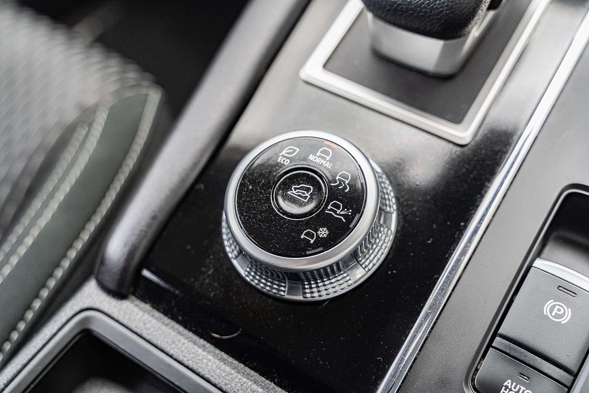 2022 Mitsubishi Outlander ES ZM