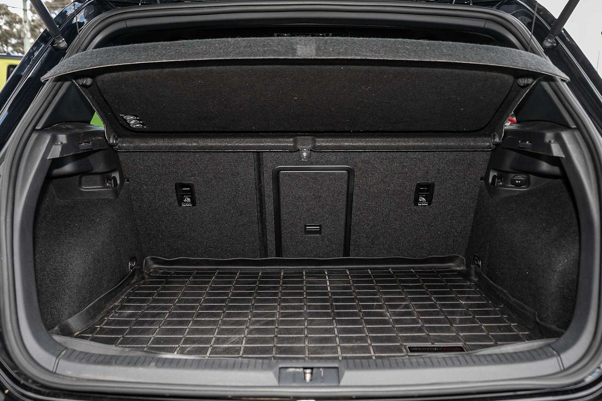 2017 Volkswagen Golf 110TSI Highline 7.5