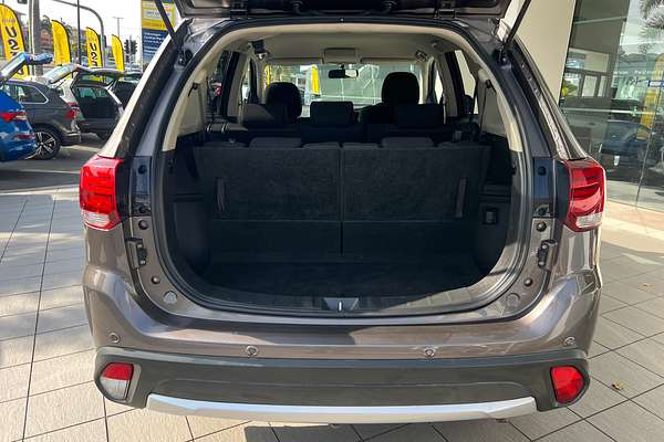 2016 Mitsubishi Outlander LS Safety Pack ZK