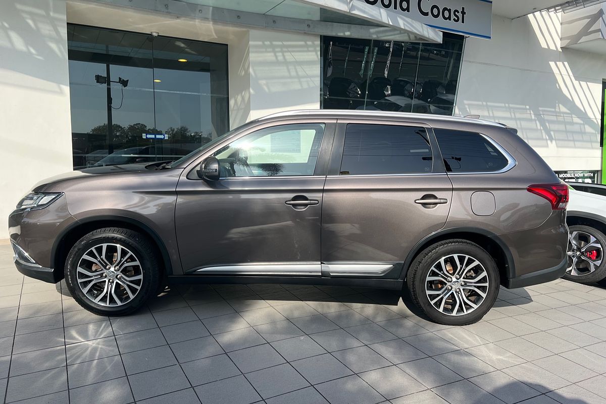 2016 Mitsubishi Outlander LS Safety Pack ZK