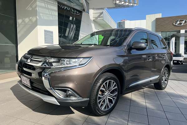 2016 Mitsubishi Outlander LS Safety Pack ZK