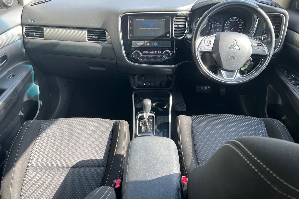 2016 Mitsubishi Outlander LS Safety Pack ZK