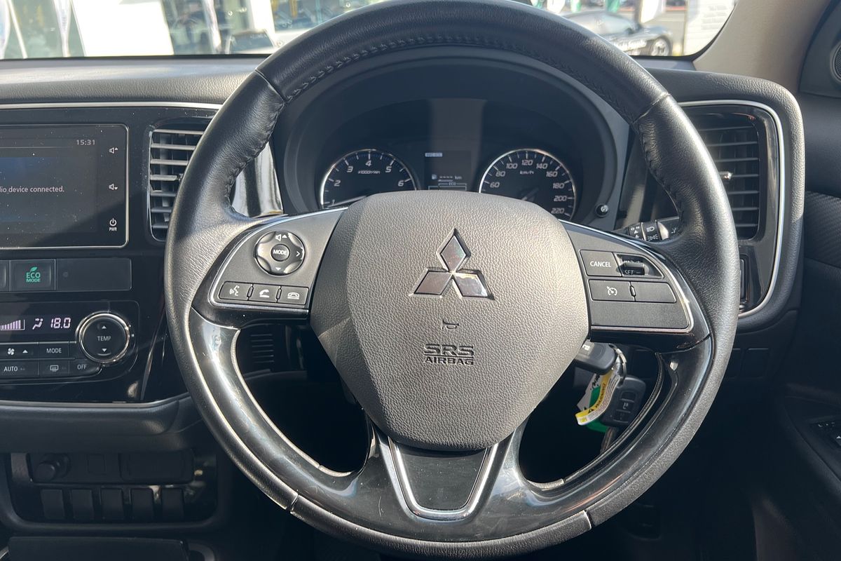 2016 Mitsubishi Outlander LS Safety Pack ZK