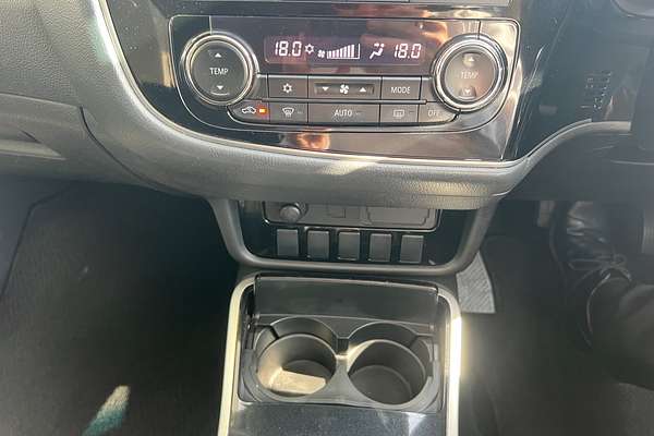 2016 Mitsubishi Outlander LS Safety Pack ZK