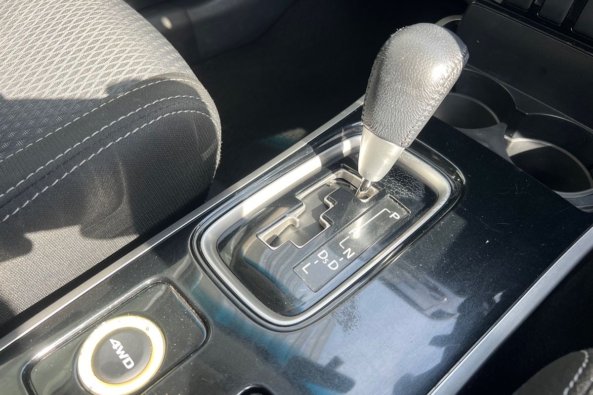 2016 Mitsubishi Outlander LS Safety Pack ZK