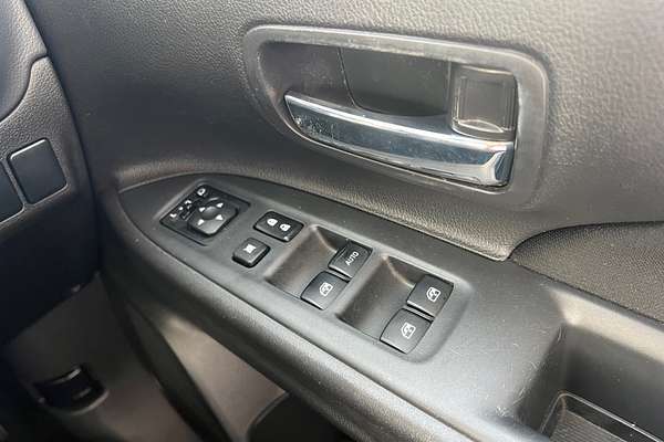 2016 Mitsubishi Outlander LS Safety Pack ZK