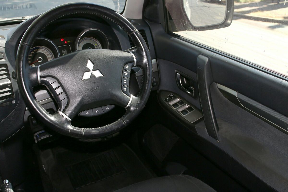 2010 Mitsubishi Pajero Activ NT