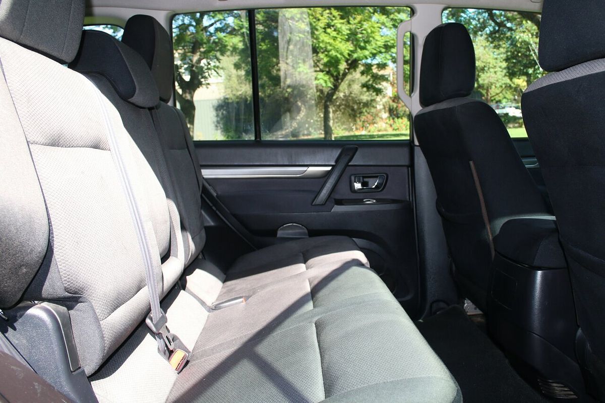 2010 Mitsubishi Pajero Activ NT