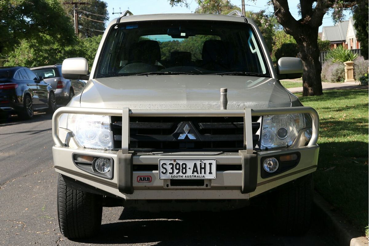 2010 Mitsubishi Pajero Activ NT