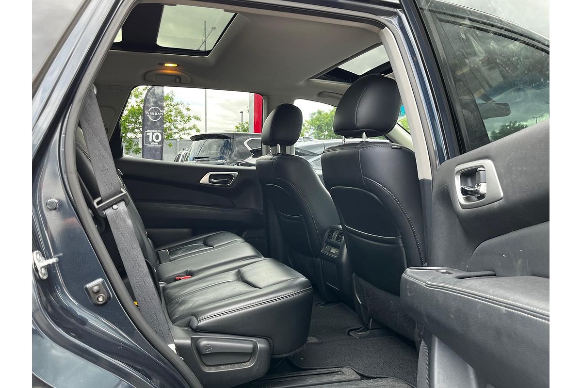 2016 Nissan Pathfinder ST-L R52