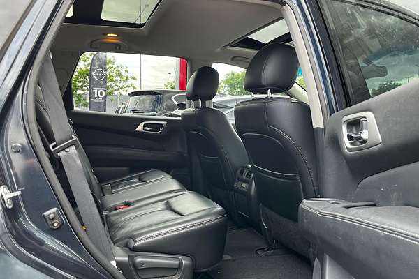 2016 Nissan Pathfinder ST-L R52