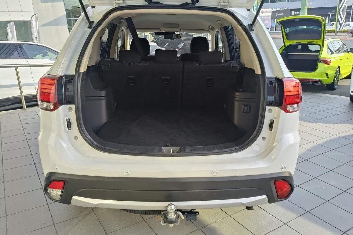 2016 Mitsubishi Outlander LS Safety Pack ZK