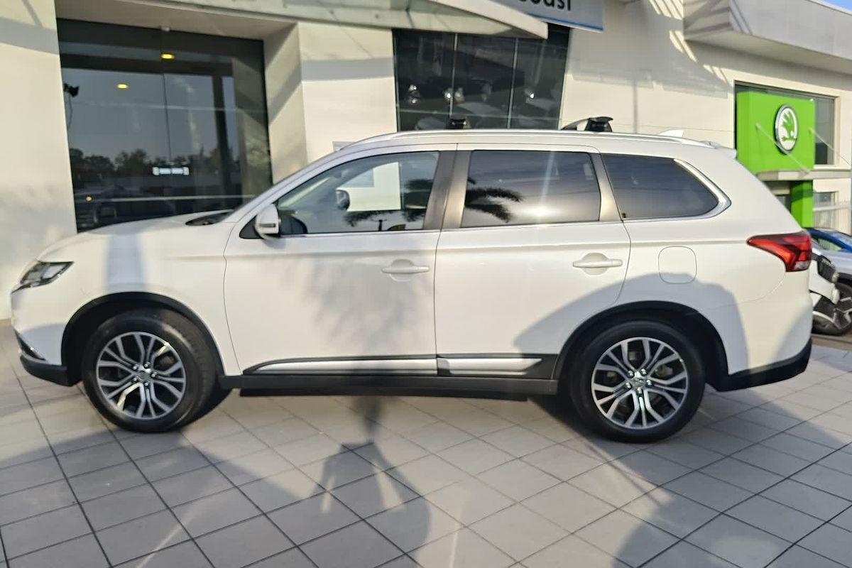 2016 Mitsubishi Outlander LS Safety Pack ZK