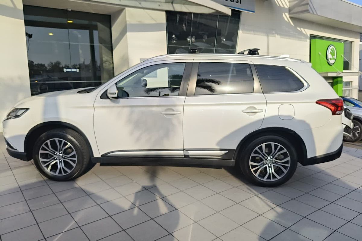 2016 Mitsubishi Outlander LS Safety Pack ZK