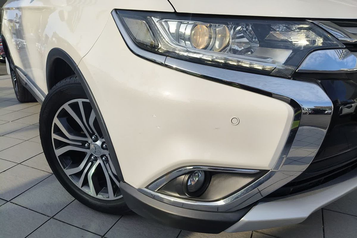 2016 Mitsubishi Outlander LS Safety Pack ZK