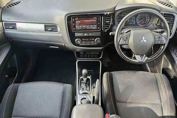 2016 Mitsubishi Outlander LS Safety Pack ZK