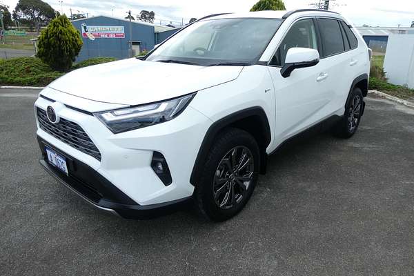2024 Toyota RAV4 GXL AXAH52R