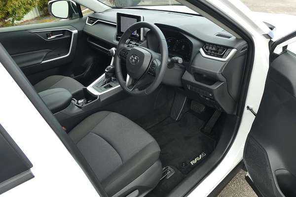 2024 Toyota RAV4 GXL AXAH52R