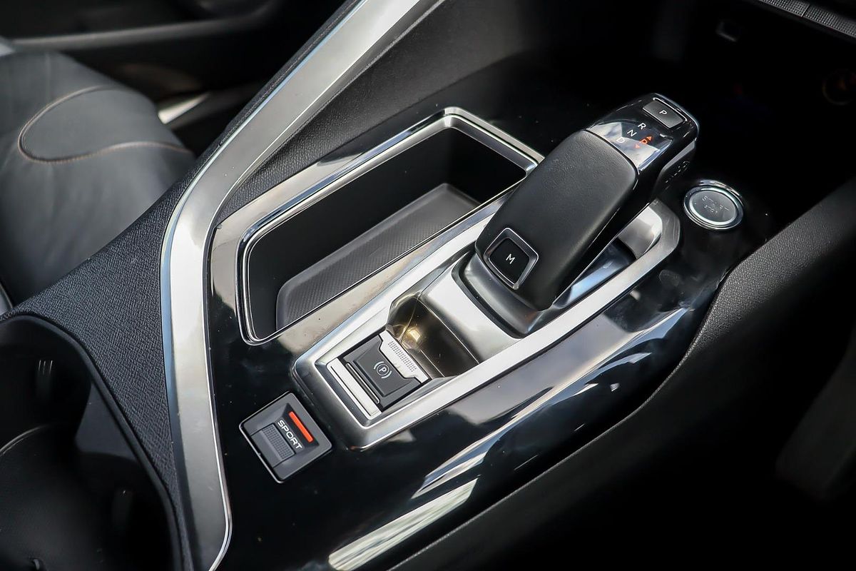 2019 Peugeot 5008 GT Line P87