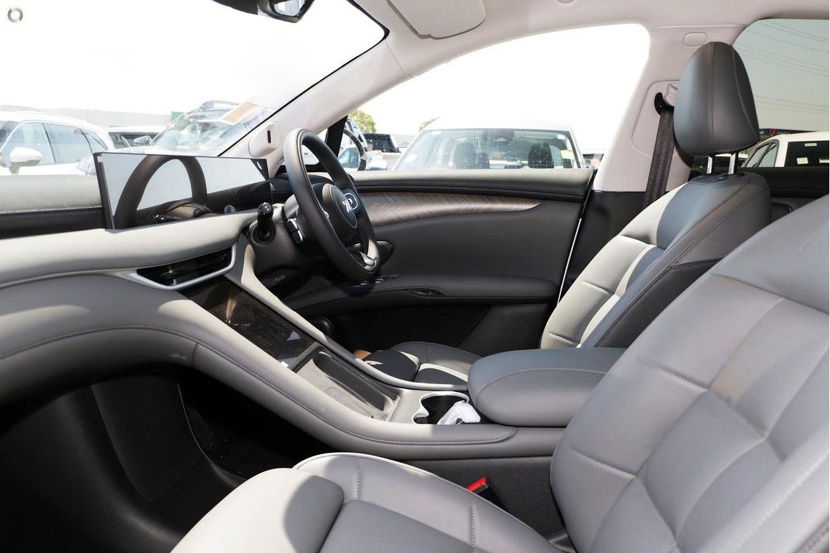 2025 MG IM6 Premium S12L