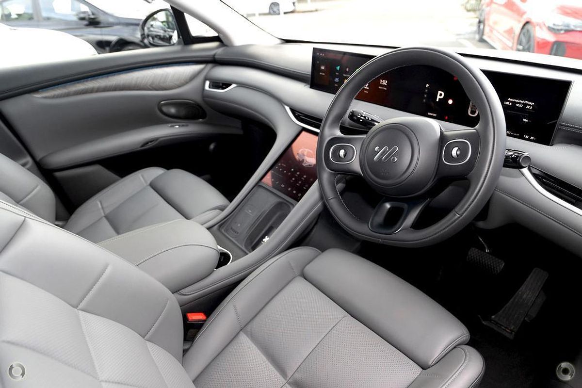 2025 MG IM6 Performance S12L