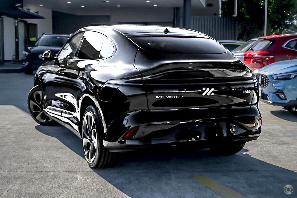 2025 MG IM6 Performance S12L