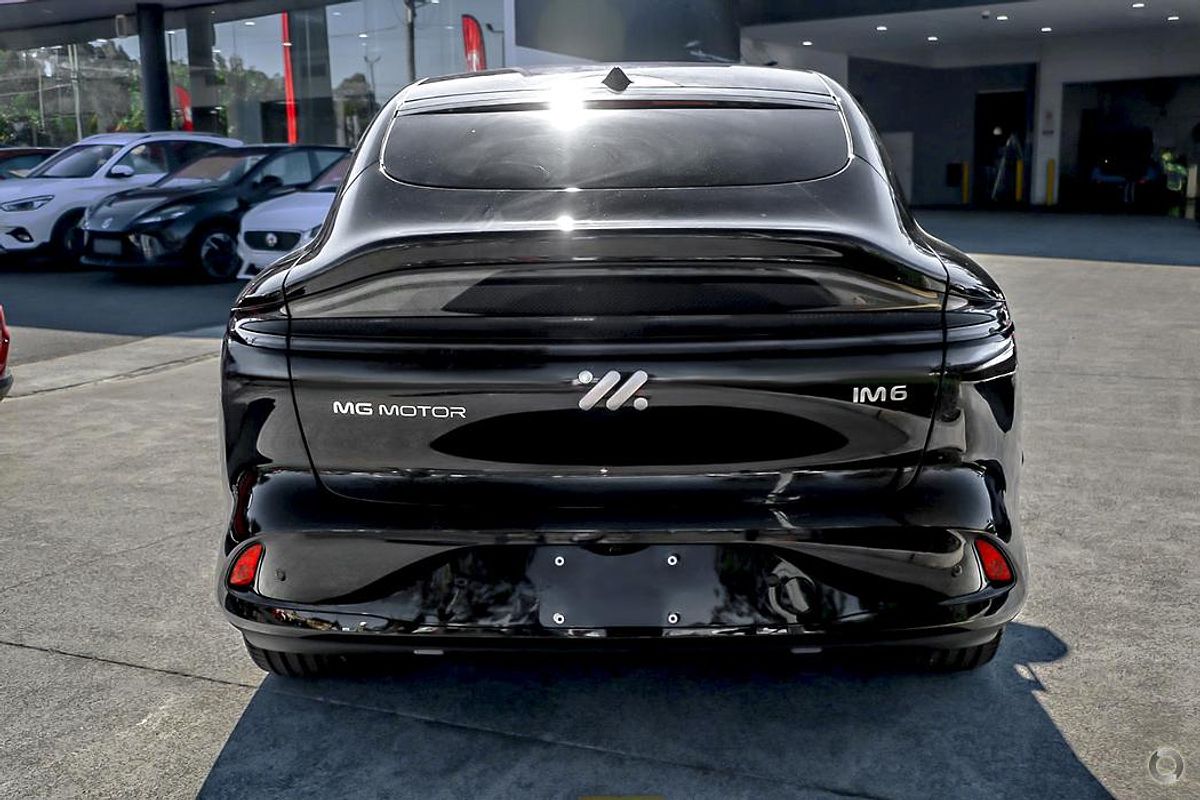 2025 MG IM6 Performance S12L