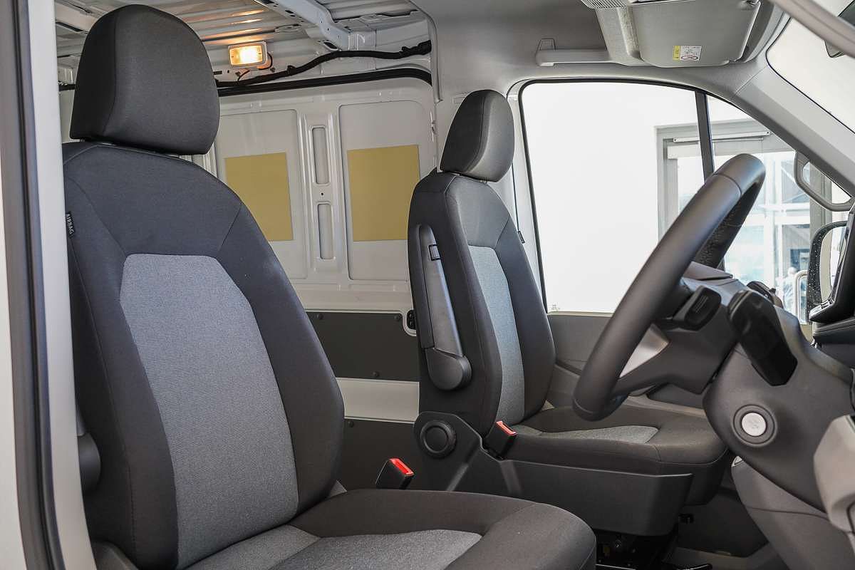 2025 Volkswagen Crafter 35 TDI410 SY1 MWB