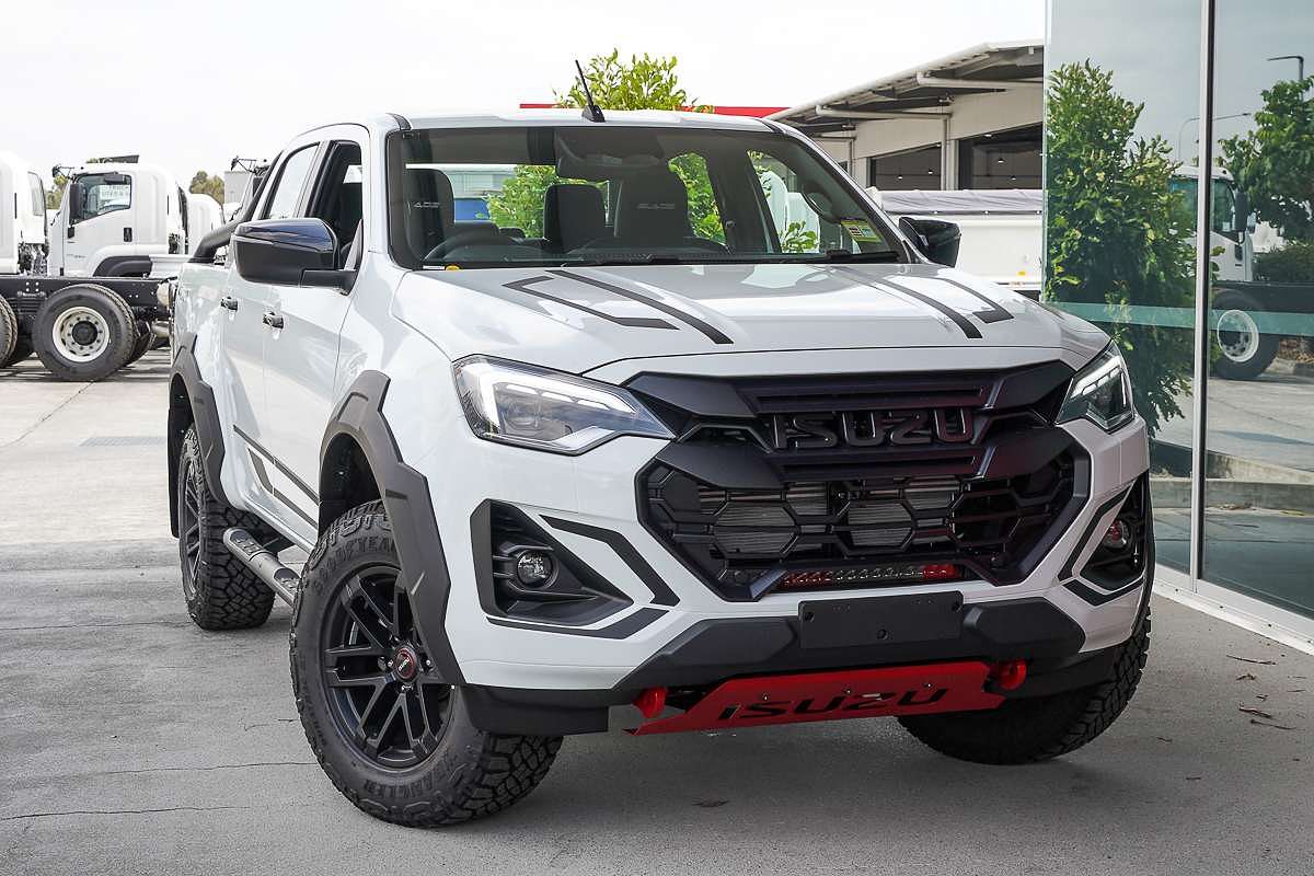 2025 Isuzu D-MAX BLADE 4X4
