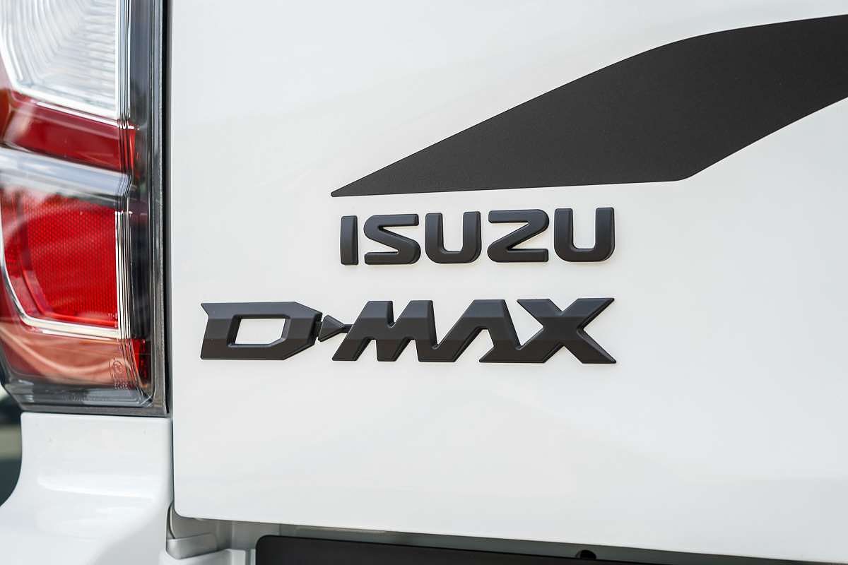 2025 Isuzu D-MAX BLADE 4X4