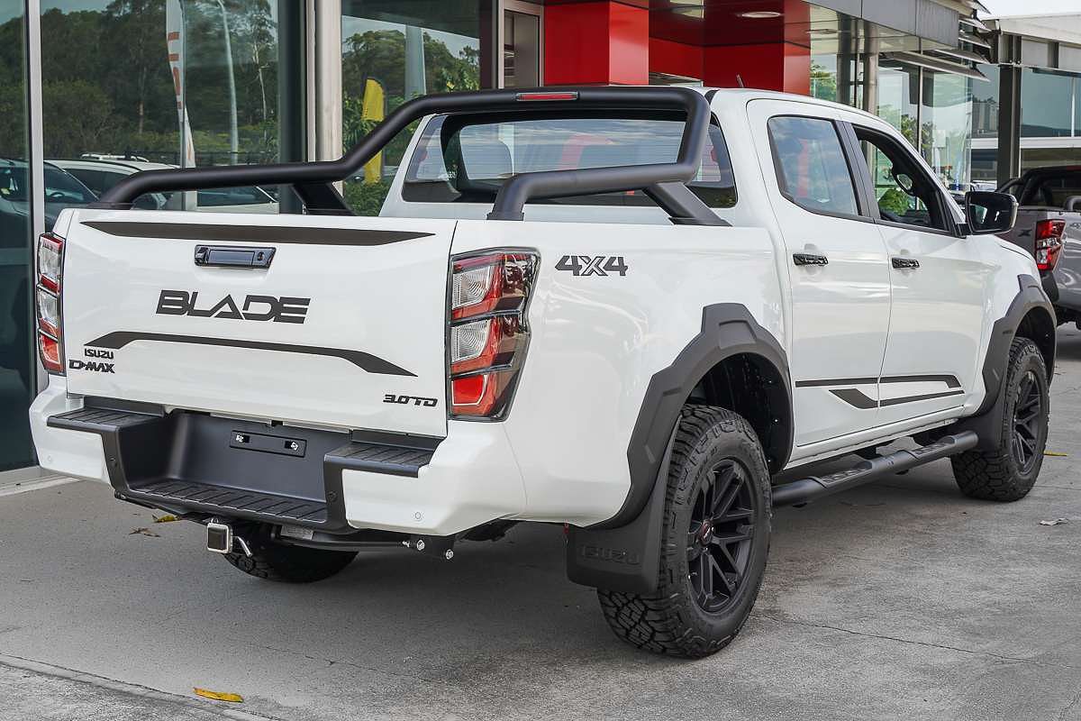 2025 Isuzu D-MAX BLADE 4X4