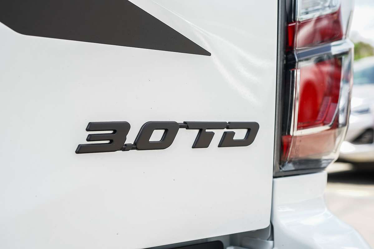 2025 Isuzu D-MAX BLADE 4X4