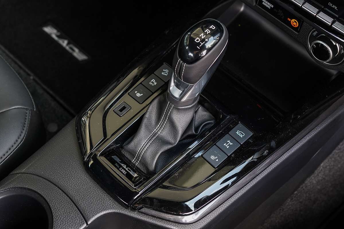 2025 Isuzu D-MAX BLADE 4X4