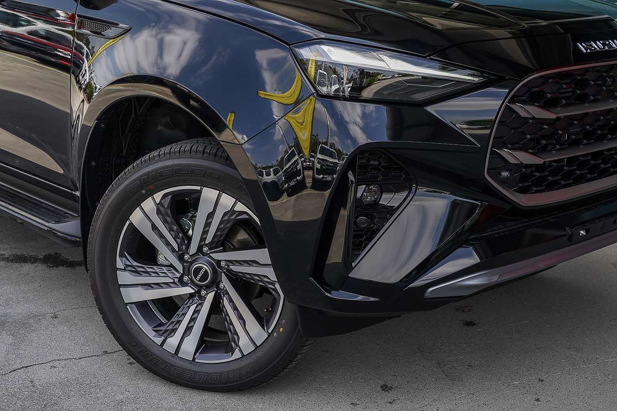 2025 Isuzu MU-X LS-T