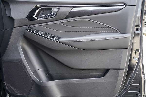 2025 Isuzu MU-X LS-T