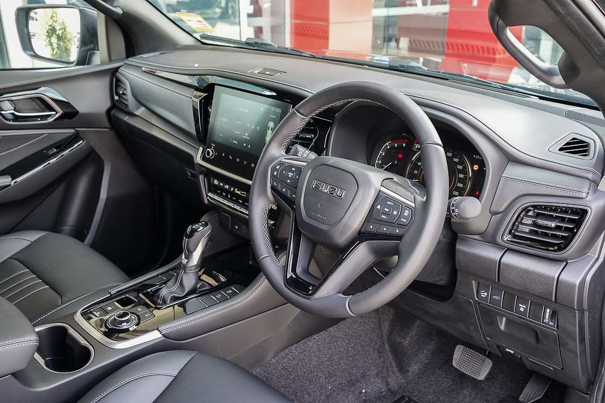 2025 Isuzu MU-X LS-T