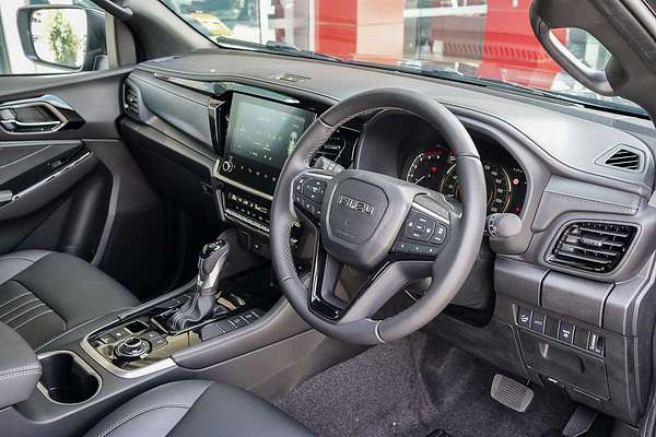 2025 Isuzu MU-X LS-T