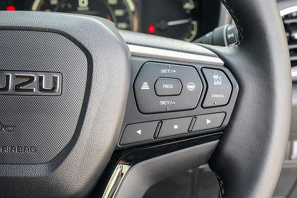 2025 Isuzu MU-X LS-T