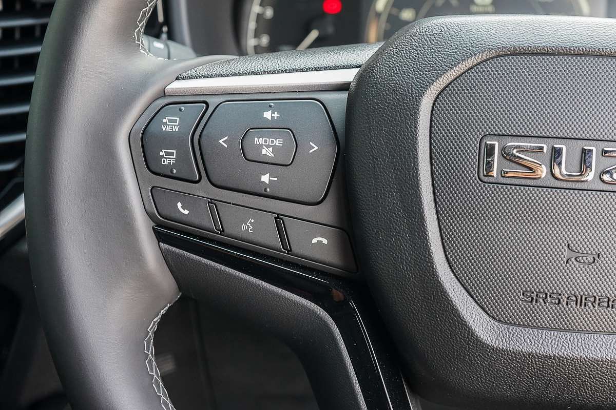 2025 Isuzu MU-X LS-T