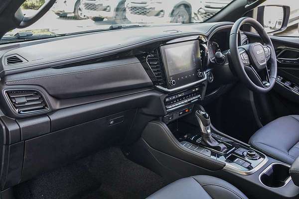 2025 Isuzu MU-X LS-T