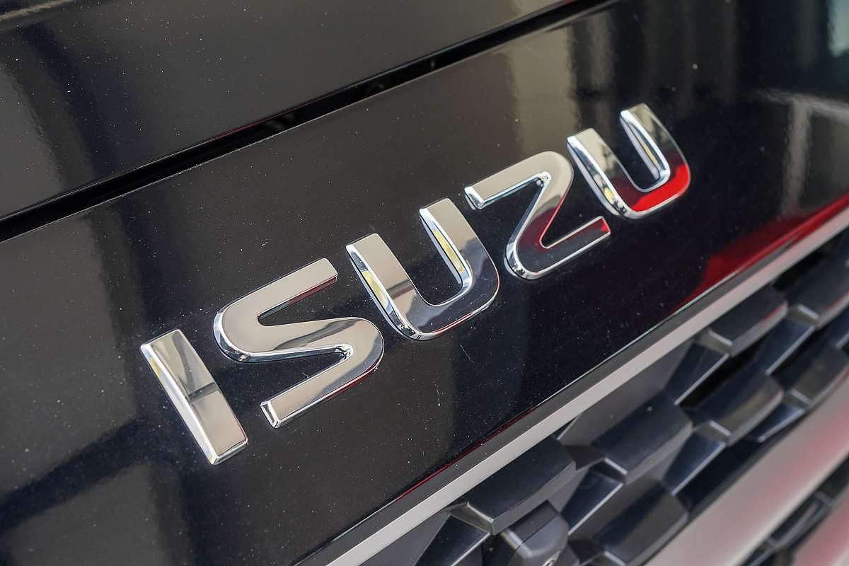 2025 Isuzu MU-X LS-T