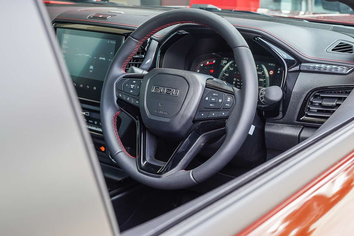 2025 Isuzu D-MAX X-TERRAIN 4X4