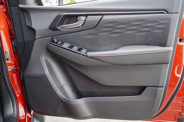 2025 Isuzu D-MAX X-TERRAIN 4X4