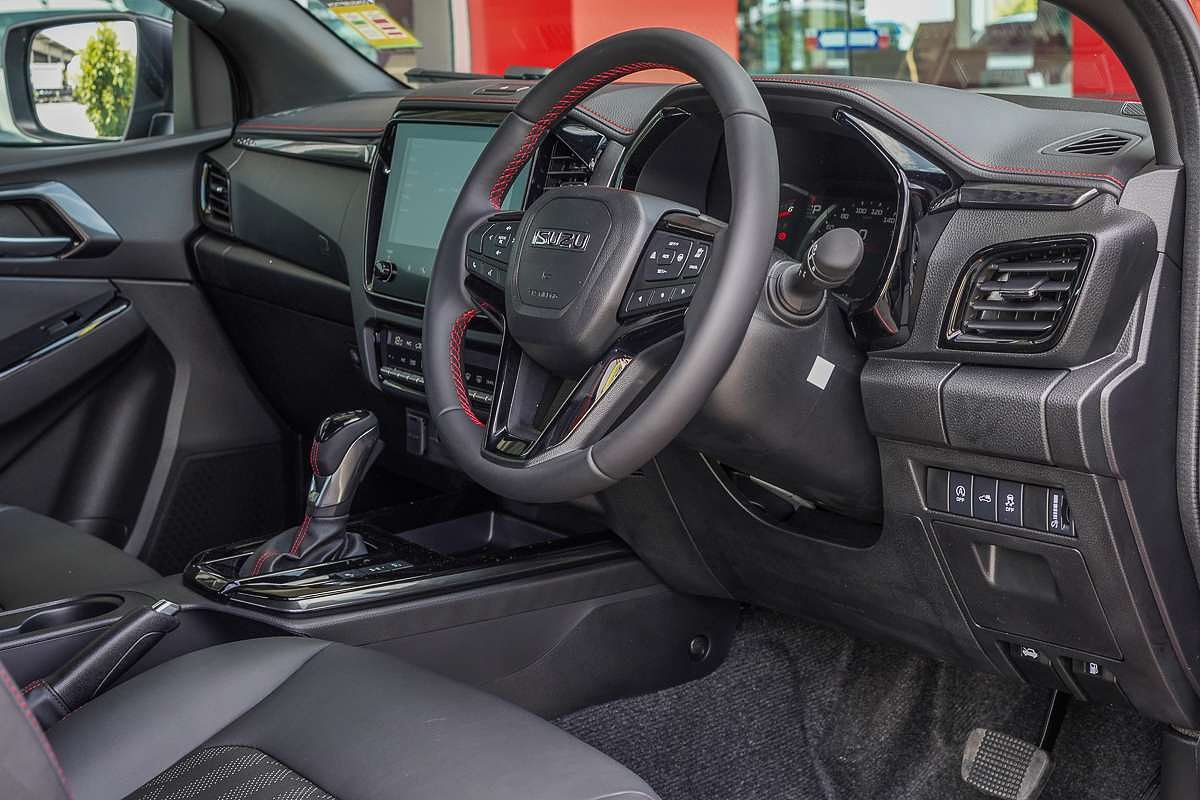 2025 Isuzu D-MAX X-TERRAIN 4X4