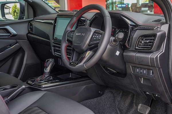 2025 Isuzu D-MAX X-TERRAIN 4X4